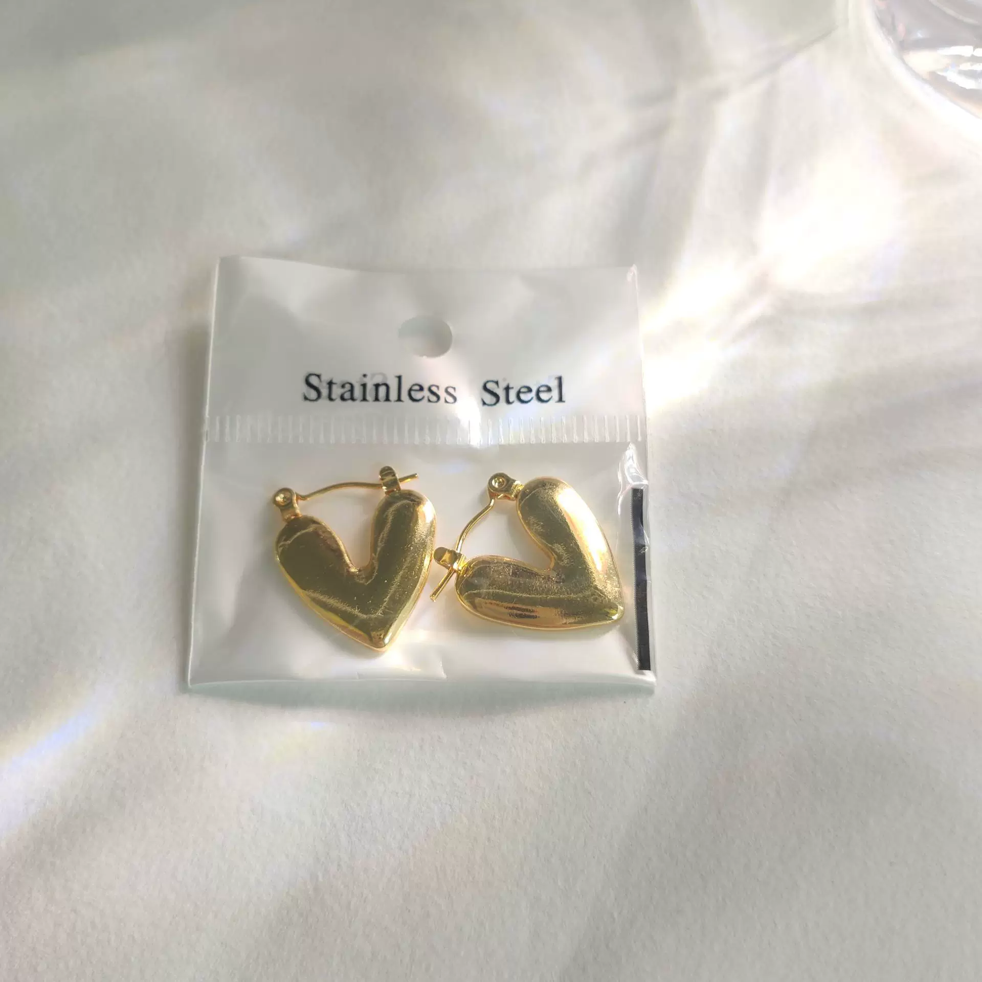 18K Gold Heart Shape Earring