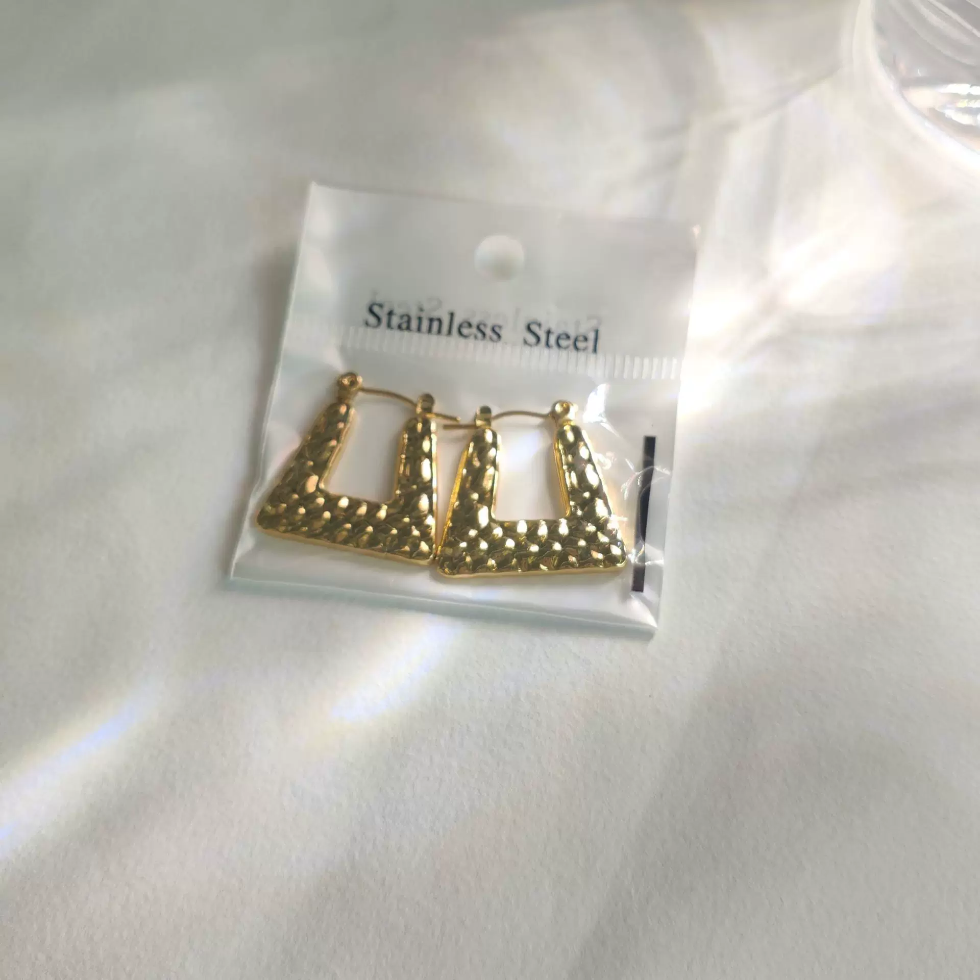 18K Gold Square Shape Earring